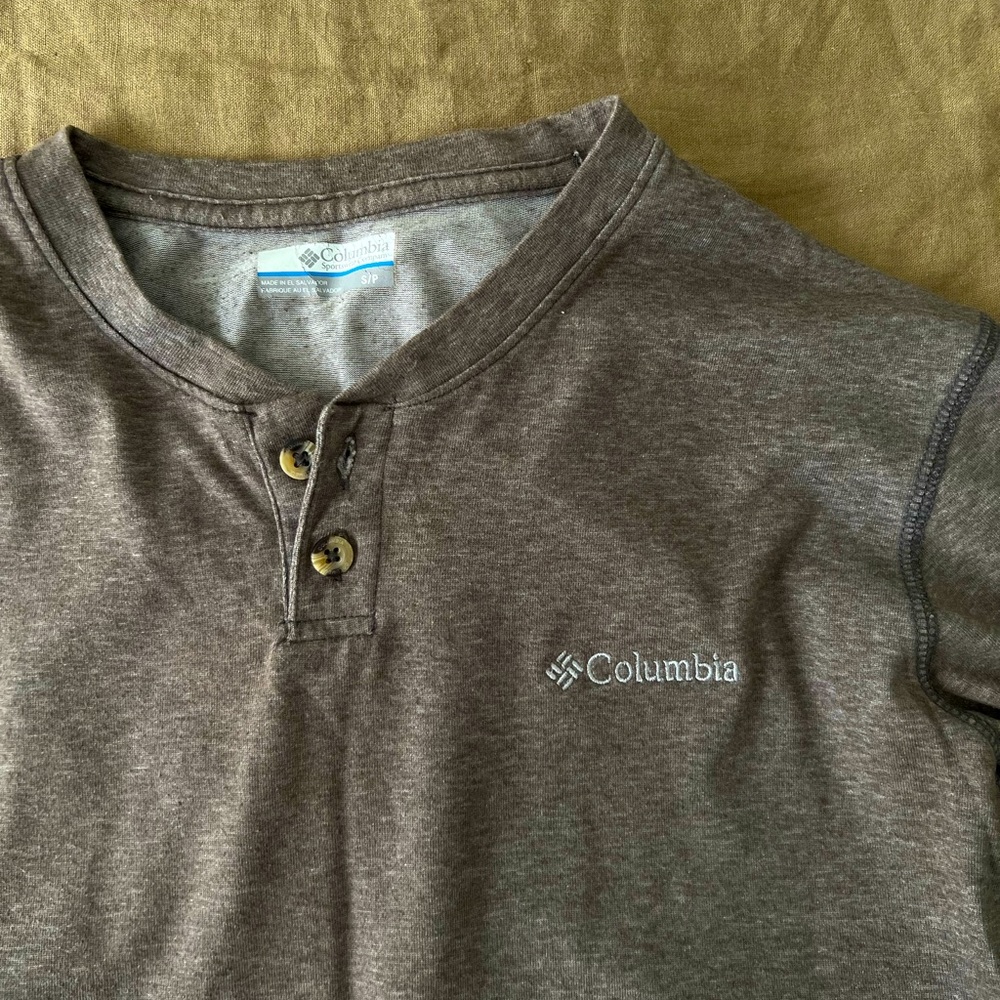 Columbia Long Sleeve Performance Shirt - Men’s Small